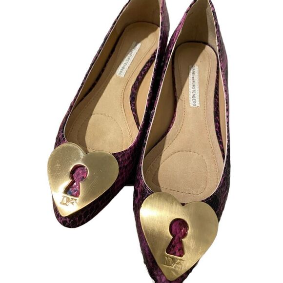 Diane Von Furstenberg Pink/Black Snakeskin Heart Key Lock Ballet Flat Size 7 - Picture 1 of 11
